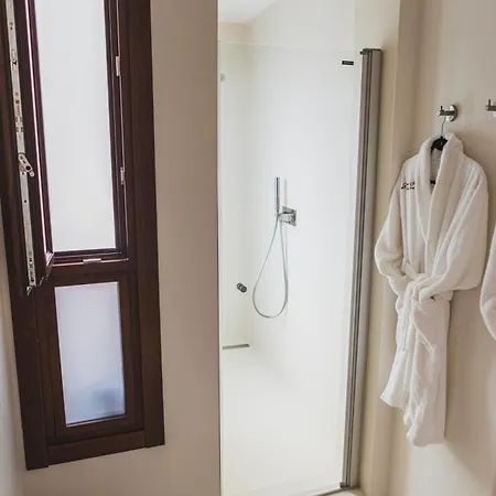 La Ermita - único Monumento De Hotel